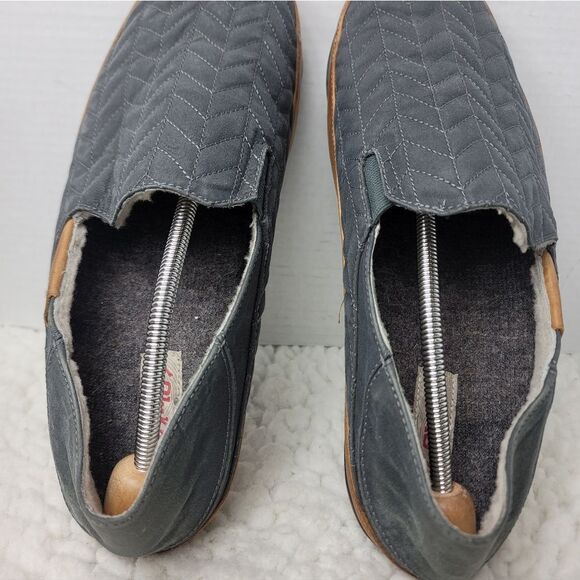 OluKai Hanohano Men’s 13 Quilted Leather Wool Shearling Slip-On Loafers Charcoal